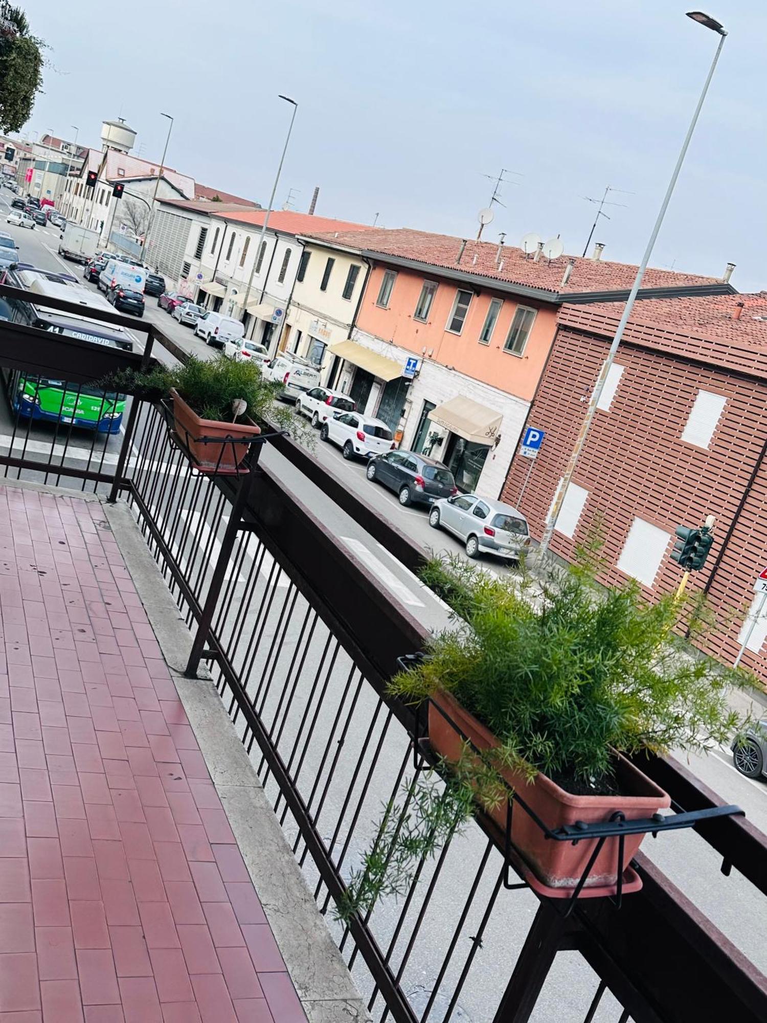 Appartamento Santa Teresa, Fiera/Centro เวโรนา ภายนอก รูปภาพ